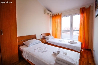 Черногория. Квартира в Прчань, две спальни, вид на море