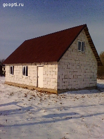 Дом в деревне с участком