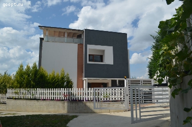 Роскошный дом в Тиране, Албания