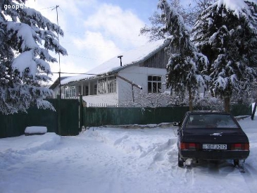 Дом в Ивановке с земельным участком