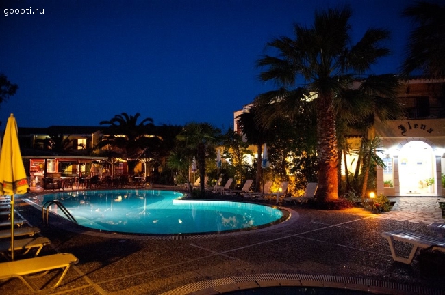 Греция. Отель с бассейном на острове Корфу