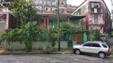 Продается частный двухэтажный дом в Гаване