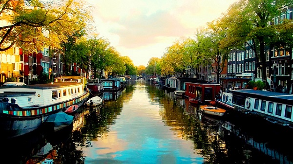 недвижимость в амстердаме